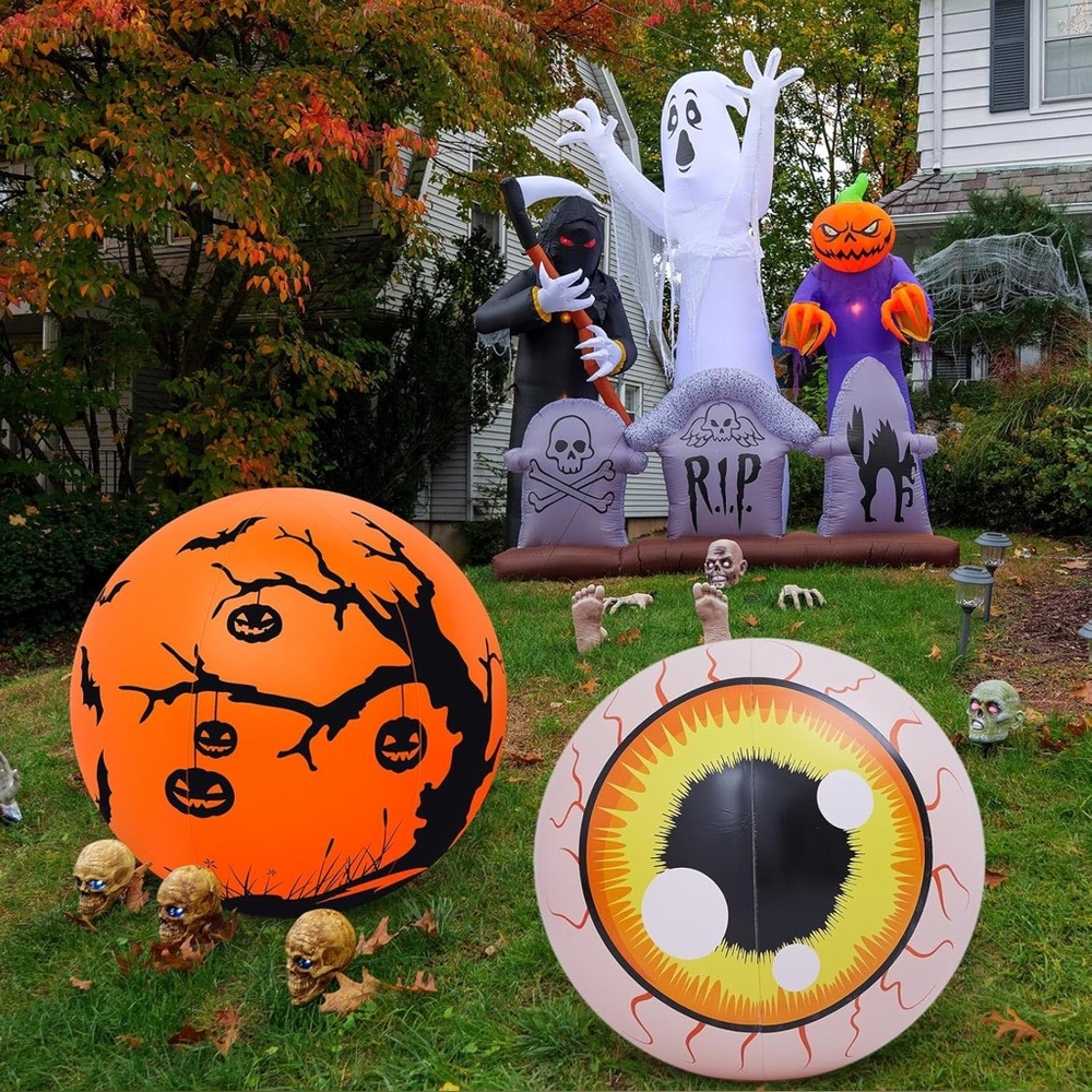 2 Pieces 27 Inch Glow inthe Dark Huge inflatable Halloween Balls with LED Light.